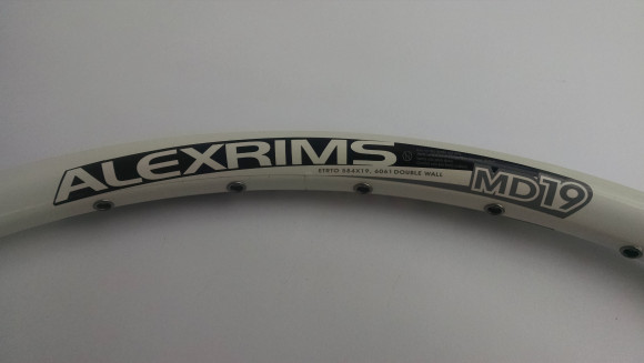 Обід Alex Rims MD19 AV 32H 26", білий