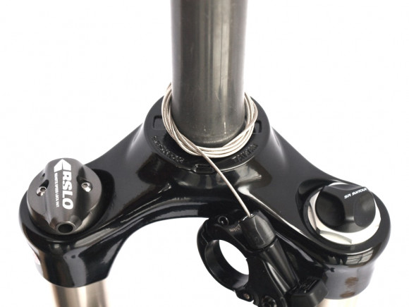 Вилка SR Suntour SF13 NRX AIR D P RL 75 700C, черный