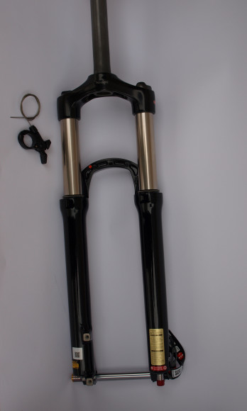 Вилка SR Suntour SF15 XCR AIR DS RL R 15QLC32 100 27.5", черный Вилка SR Suntour SF15 XCR AIR DS RL R 15QLC32 100 27.5", черный
