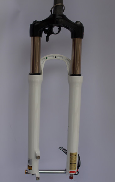 Вилка SR Suntour SF15 XCR AIR DS RL R 15QLC32 100 27.5", білий Вилка SR Suntour SF15 XCR AIR DS RL R 15QLC32 100 27.5", білий