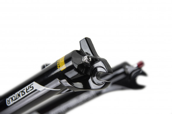 Вилка SR Suntour SF16 Raidon XC DS LO R 120 27.5", чорний Вилка SR Suntour SF16 Raidon XC DS LO R 120 27.5", чорний